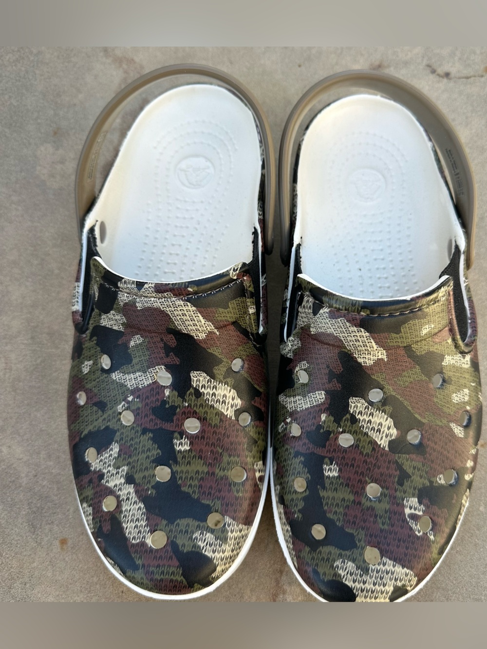 Crocs Camouflage Clogs Unisex 9W/7M Lightweight Slip-on Flat White Sole